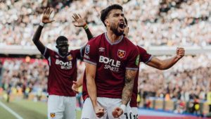 Lucas Paqueta comemorando gol pelo West Ham