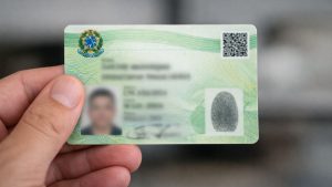 INSS vai cortar aposentadoria de quem não tem a nova identidade? Entenda