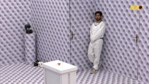 Ricardinho desiste de entrar no BBB 26 e apera o botão no Quarto Branco