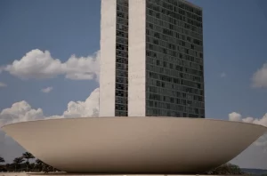Câmara dos Deputados abre inscrições para concurso com salários de até R$ 30 mil