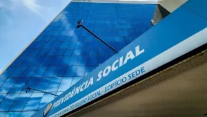 Aposentadorias do INSS acima do salário mínimo têm reajuste de 3,9%