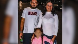 Homem é preso em flagrante após matar companheira a facadas em Rio das Pedras