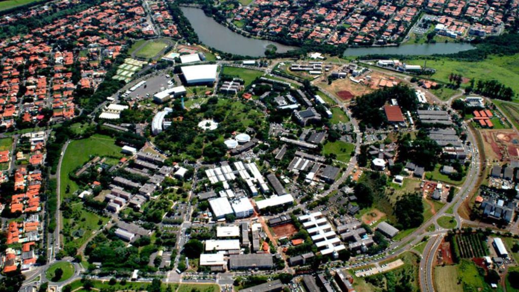 Imagem aérea do campus da Unicamp.