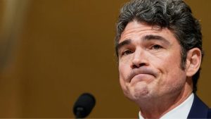 Joe Kent, ex-diretor do Centro Nacional de Contraterrorismo dos EUA, após anunciar renúncia por divergências.