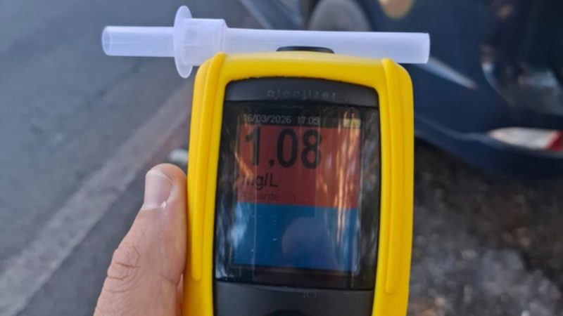 Motociclista preso pela PRF por embriaguez ao volante após acidente na BR-381 em Bragança Paulista.