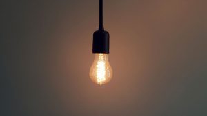 Conta de luz vai aumentar? Aneel prevê aumento acima da inflação em 2026