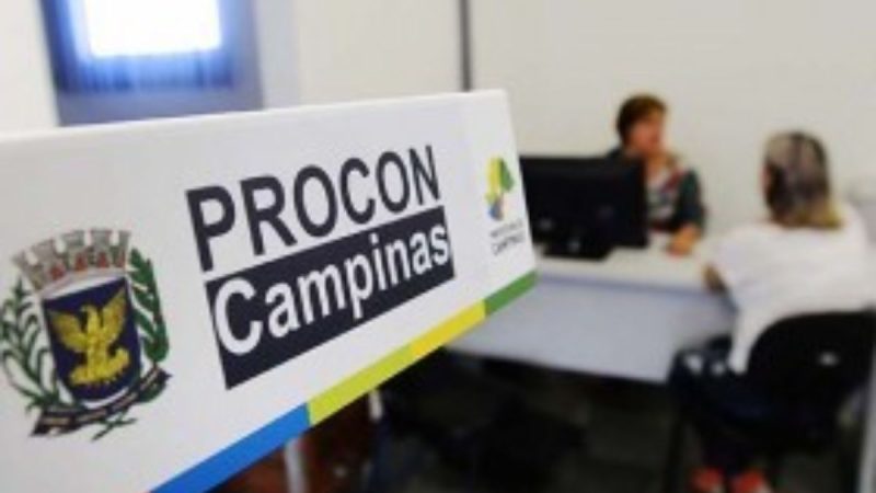 Sede do Procon Campinas ilustrando levantamento de queixas contra bancos e empresas de telefonia em 2025.