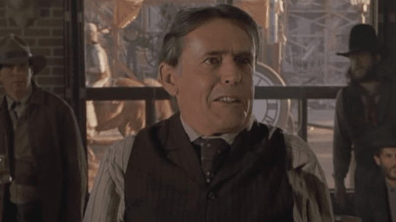Morre ator Matt Clark, conhecido por papéis de faroeste e por De Volta para o Futuro III