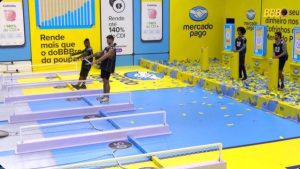 BBB 26: Prova do Líder ultrapassa 13 horas com duas duplas resistindo