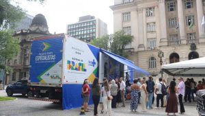 carreta do Programa Agora Tem Especialistas em Santos