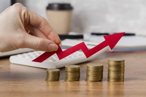 Gráfico de projeção do IPCA e Boletim Focus indicando alta na inflação pelo mercado financeiro.