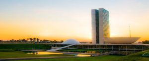 Plenário da Câmara dos Deputados durante votação do projeto de aumento do limite de faturamento MEI.