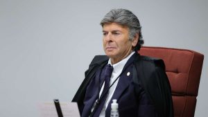 Fachada da sede da Sabesp em São Paulo representando o processo de privatização da companhia de saneamento.
