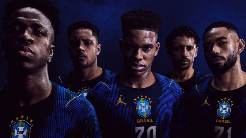 Novo uniforme reserva da seleção brasileira em tom azul escuro para a Copa do Mundo.