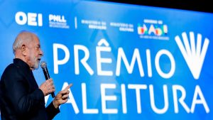 Presidente Luiz Inácio Lula da Silva no Hospital Sírio-Libanês para cauterização de queratose e infiltração no punho.