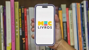 Interface da plataforma MEC Livros com catálogo de obras literárias gratuitas acessíveis via dispositivos móveis.
