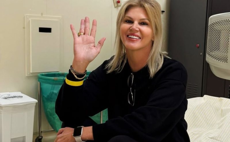 Val Marchiori desabafa após fazer sessão de radioterapia sozinha