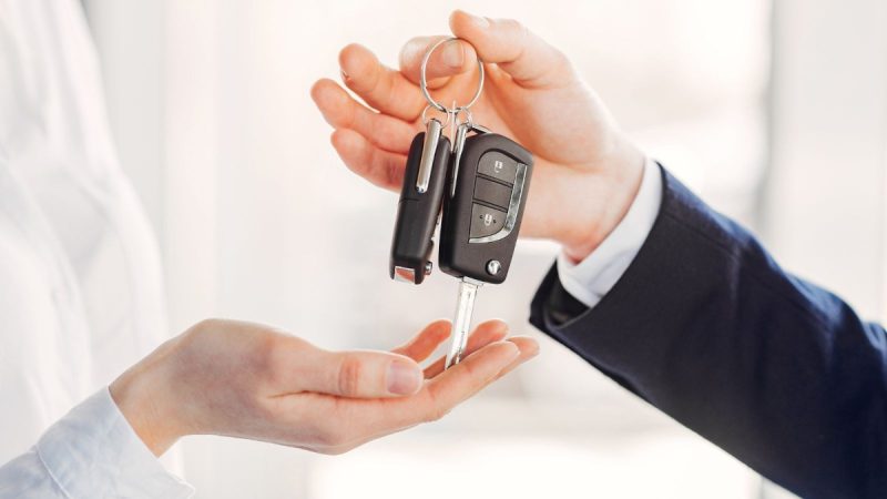 Transferência de carro usado e isenção de multas do antigo dono em análise no Senado Federal.