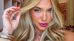 A influenciadora Virgínia Fonseca, sócia da WePink, em registro profissional relacionado às notícias sobre as investigações da Polícia Federal e do Coaf.
