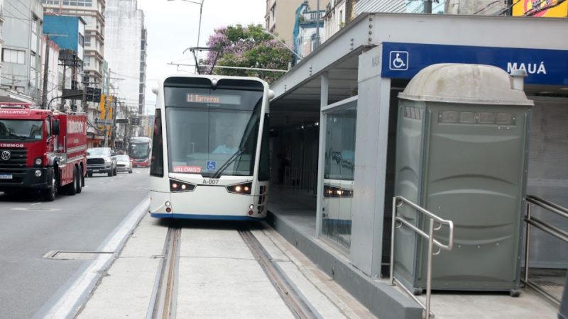 Novo trajeto do VLT passa a operar em Santos