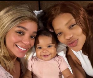 Ludmilla e Brunna Gonçalves celebram primeiro aniversário da filha Zuri em comemoração íntima e familiar.