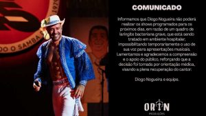 Cantor Diogo Nogueira em apresentação musical antes de cancelar shows por laringite bacteriana grave.