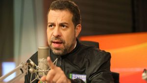 Guilherme Boulos em pronunciamento sobre a proposta de fim da escala 6x1 e transição na jornada de trabalho.