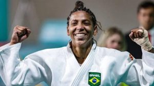 Judoca Rafaela Silva, campeã olímpica, no evento Desafio de Judô em Artur Nogueira.