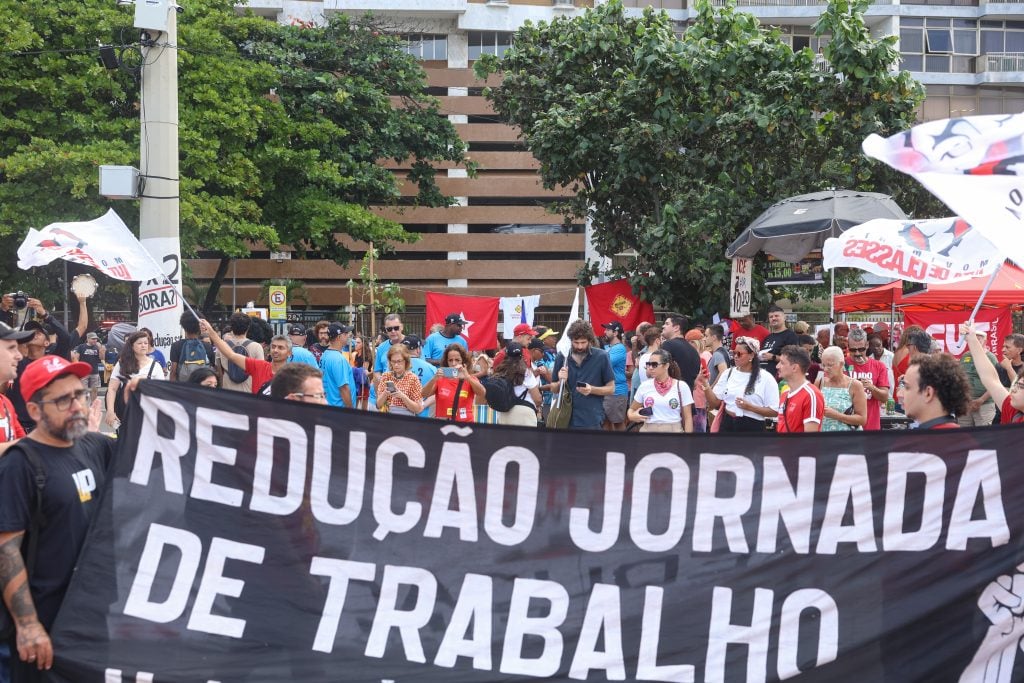 Ato 1º de maio no Rio de Janeiro, pedindo a redução da jornada de trabalho.