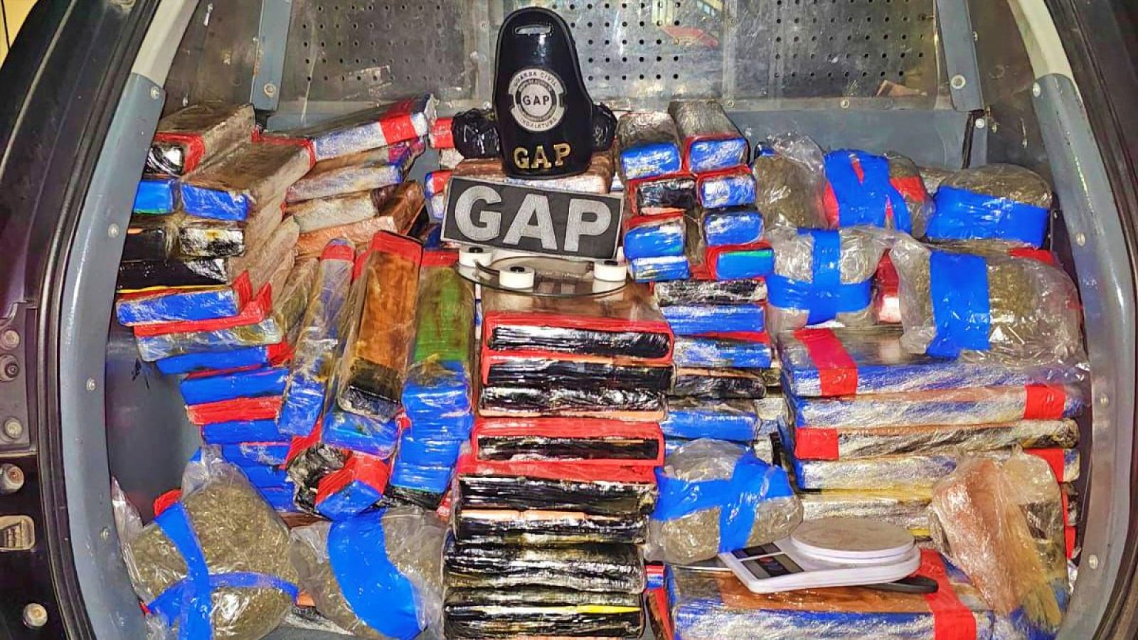 228-2023GC - Guarda Civil de Indaiatuba apreende mais de 300 kg de drogas e prende cinco pessoas (1)