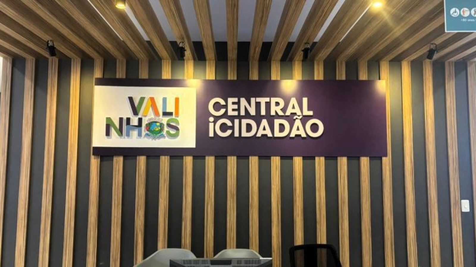 56e19a0775f3649d8de11ed452fd5489