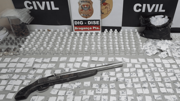 Busca e apreensão em Bragança Paulista (Foto: Divulgação / Polícia Civil)