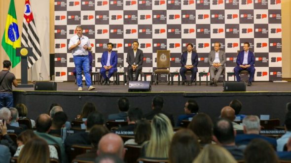 Anuncio de recursos para a Saude governador Tarcisio de Freitas Marcelo Camargo Governador do Estado de São Paulo