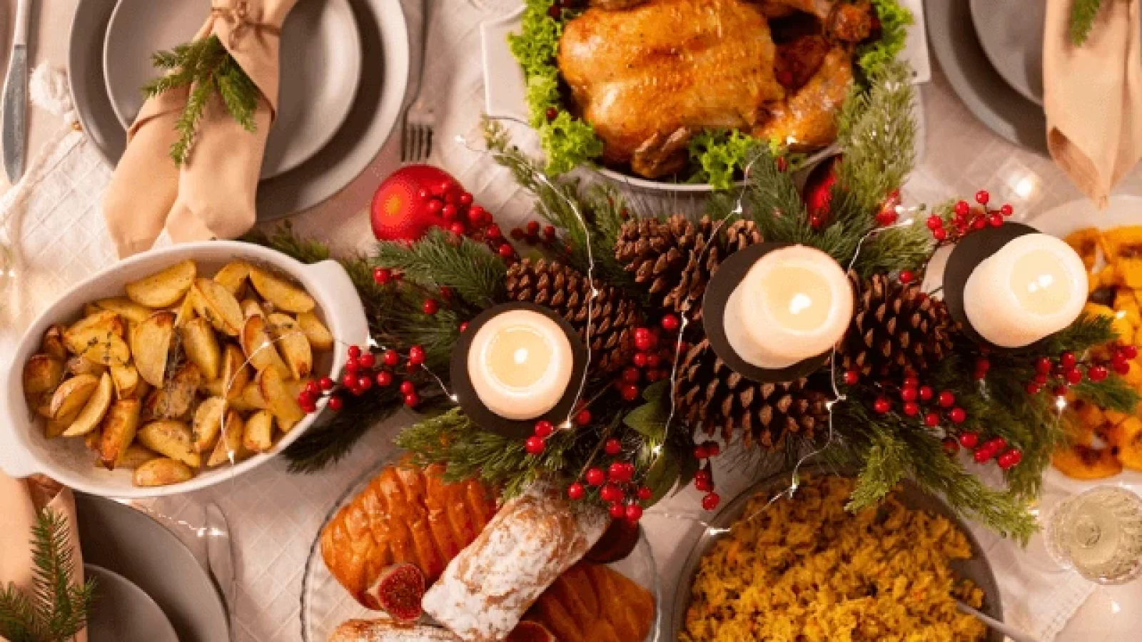 Ceia_de_natal_como_evitar_exageros_na_hora_de_aproveitar_o_momento_Freepik_5b4c8d01d5