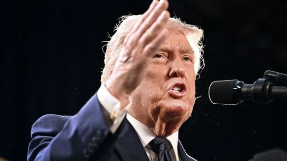 Donald Trump em pronunciamento sobre declaração polêmica ao Irã e repercussão internacional de ameaças.