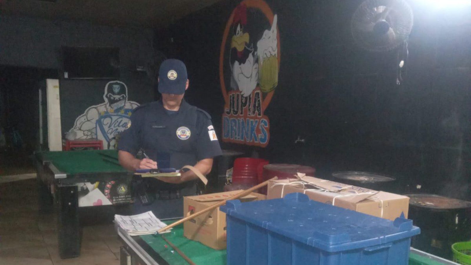 Prefeitura de Santos apoia Polícia Civil em força-tarefa que fechou adega clandestina com diversas irregularidades (7)