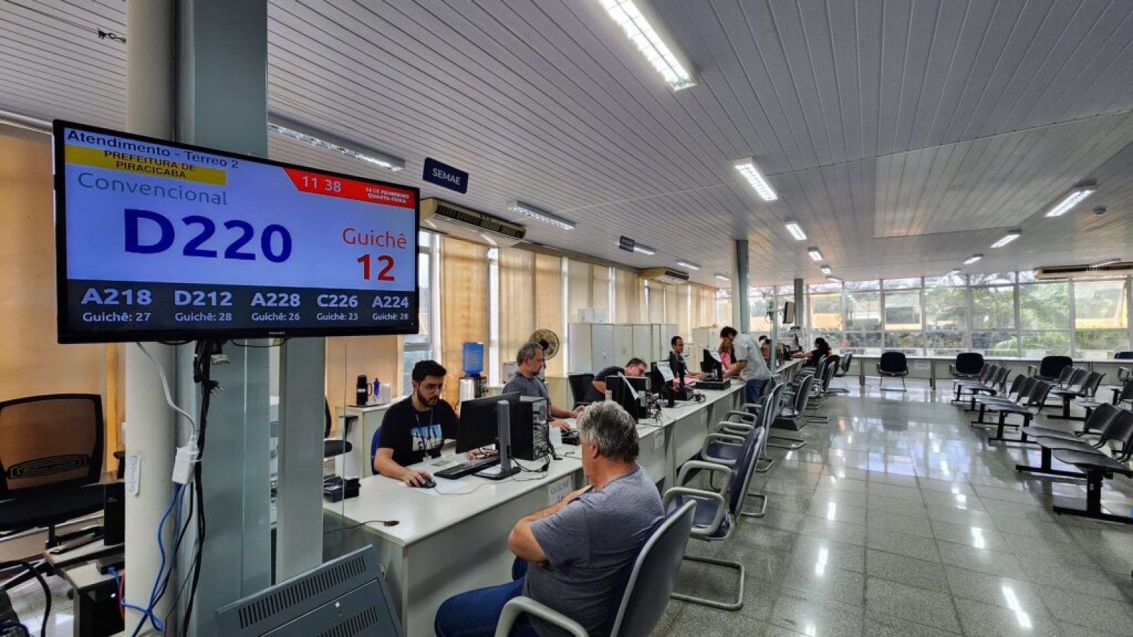 Servicos-que-estavam-sendo-feitos-no-Poupatempo-estadual-serao-transferidos-para-a-Praca-de-Atendimento-do-Centro-Civico-1024x577