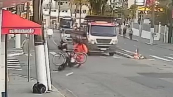 Bicicleta motocicleta acidente guarujá