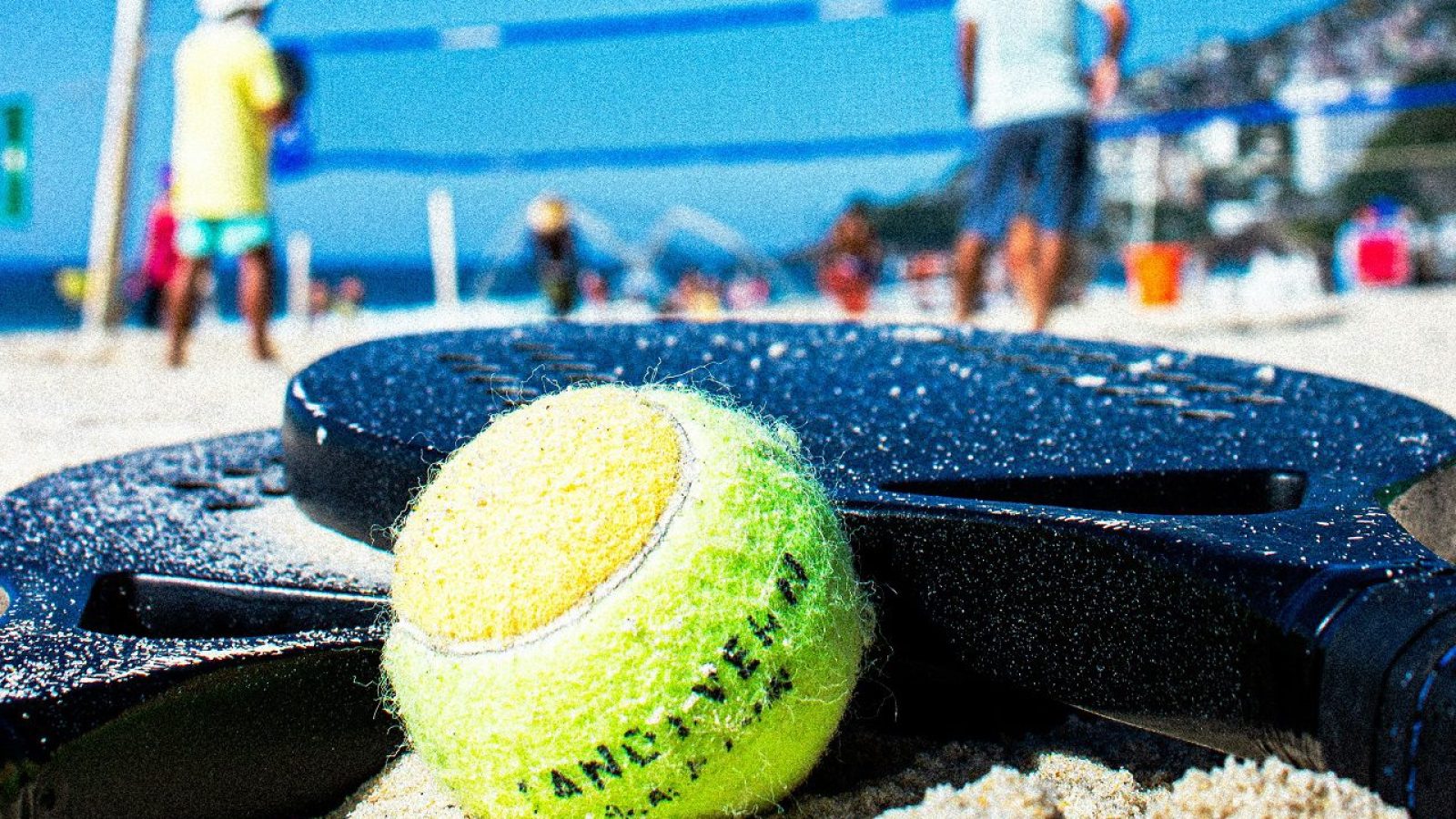 beach tennis tenis yohann fernandes unsplash