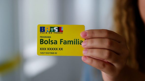 Calendário Bolsa Família com datas de pagamento em junho de 2025.