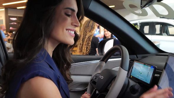 VTV na Estrada Camila BYD
