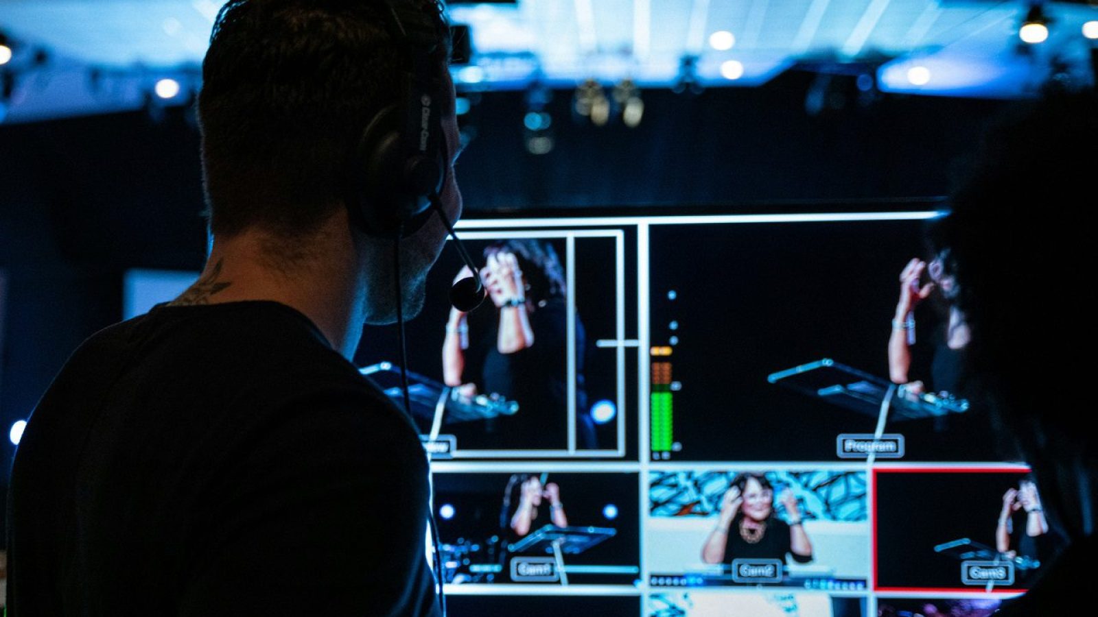 dia mídia profissional de mídia Carlynn Alarid Unsplash