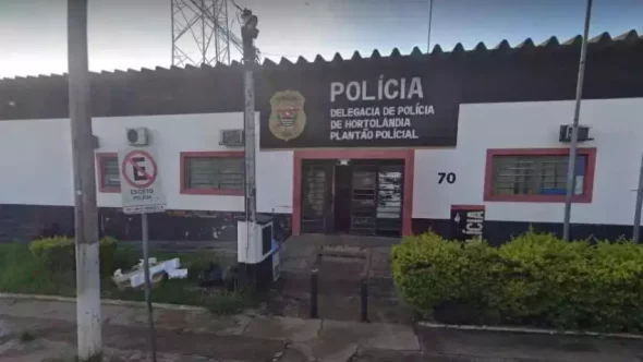 após agredir a esposa com enxada