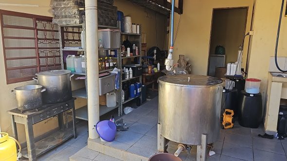 fábrica clandestina