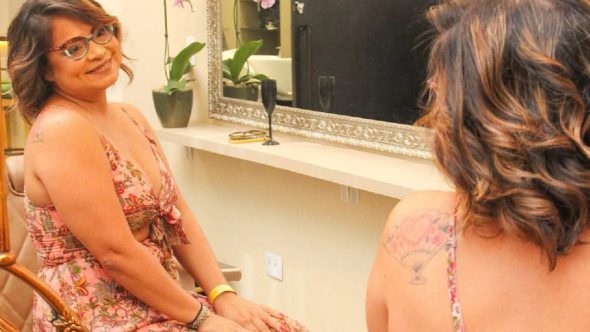 Ex-freira lançamento de óculos instagram oficial Ale Bugno