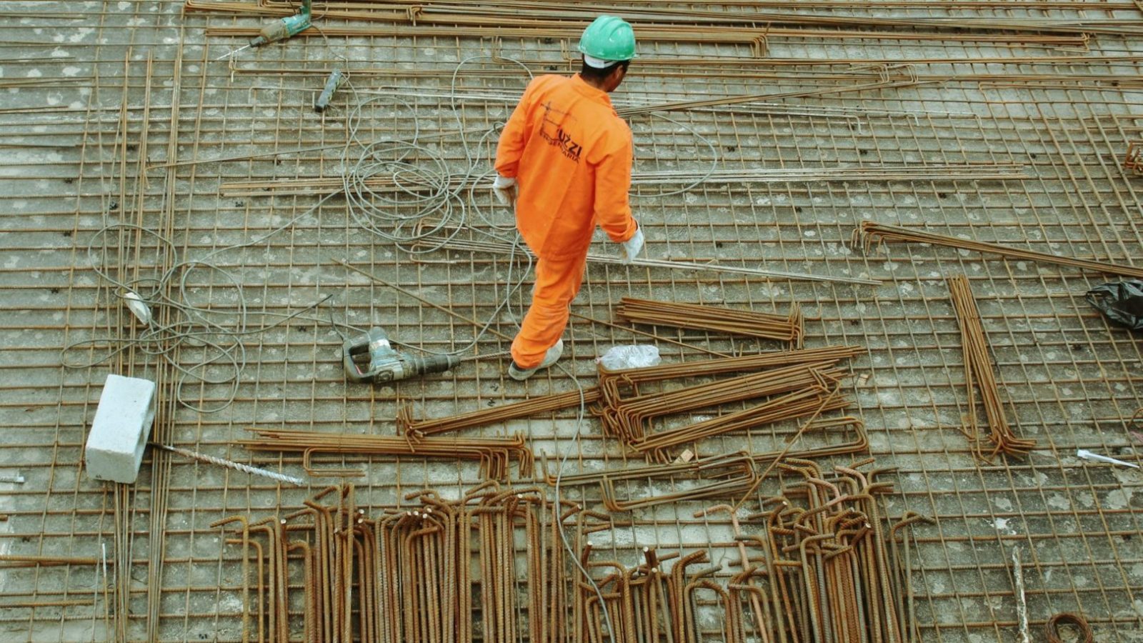 Brasileiros começam a receber o Abono Salarial (Foto: Unsplash)