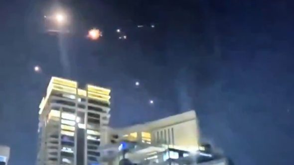 Ataque iraniano na noite desta sexta-feira (Foto: Redes sociais)
