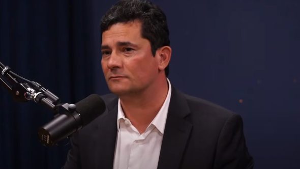 Senador Sérgio Moro no Podcast (Foto: Reprodução / YouTube)