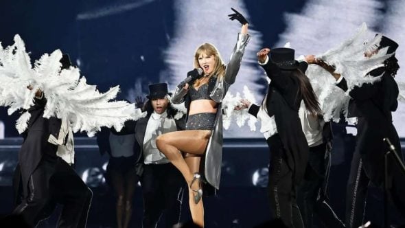 Taylor Swift ajuda enfermeira que ajudou adolescentes
