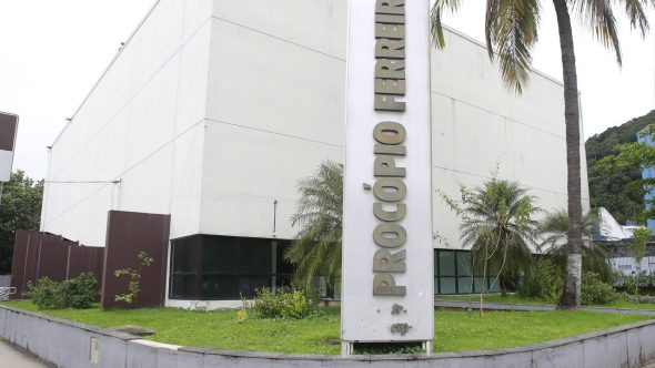 Teatro Procópio Ferreira Guarujá